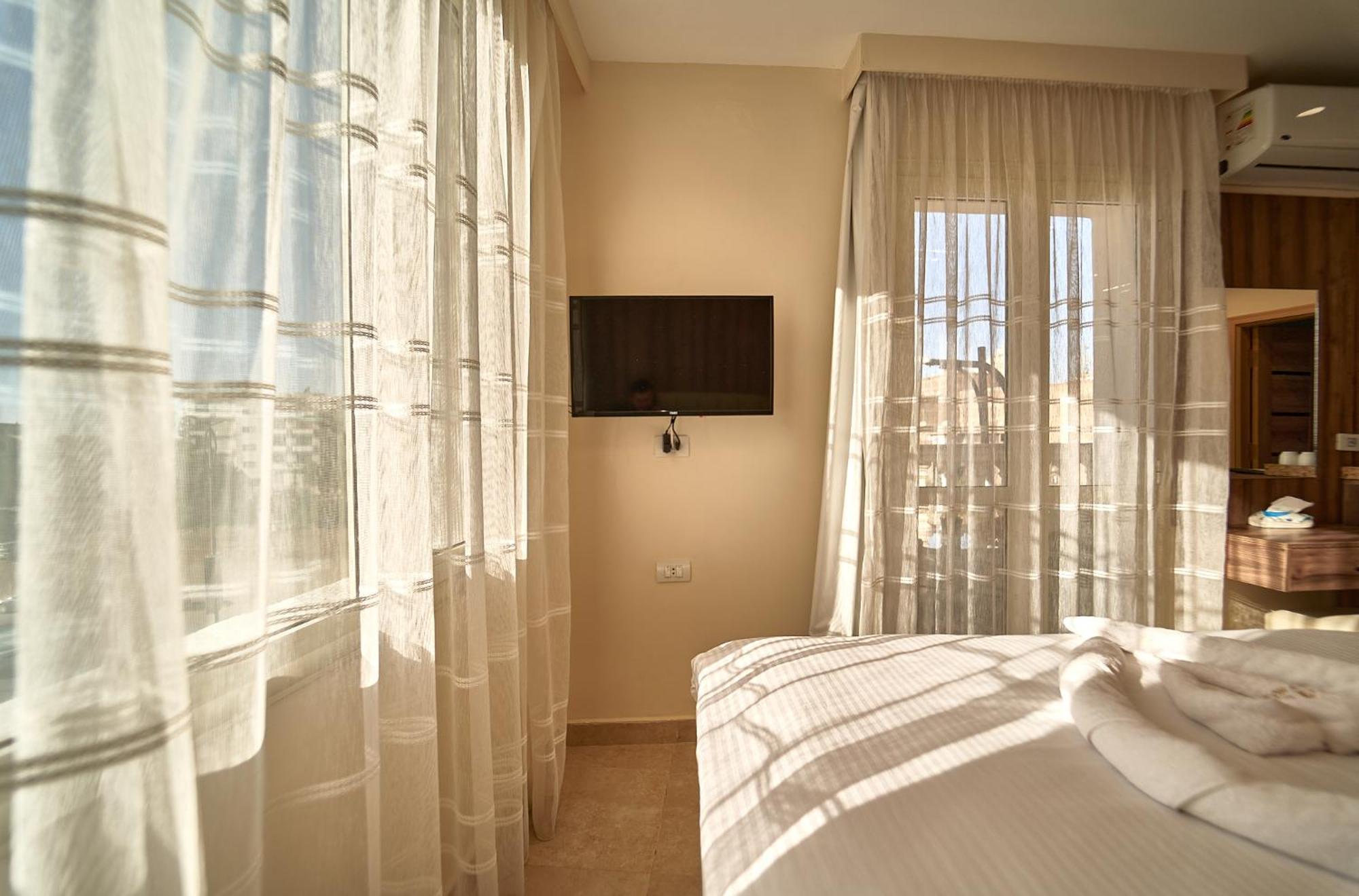 The Palace Pyramids Hotel Nazlet el-Sisi Exterior photo