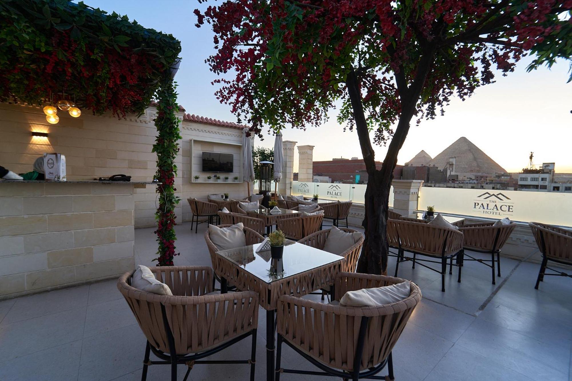 The Palace Pyramids Hotel Nazlet el-Sisi Exterior photo