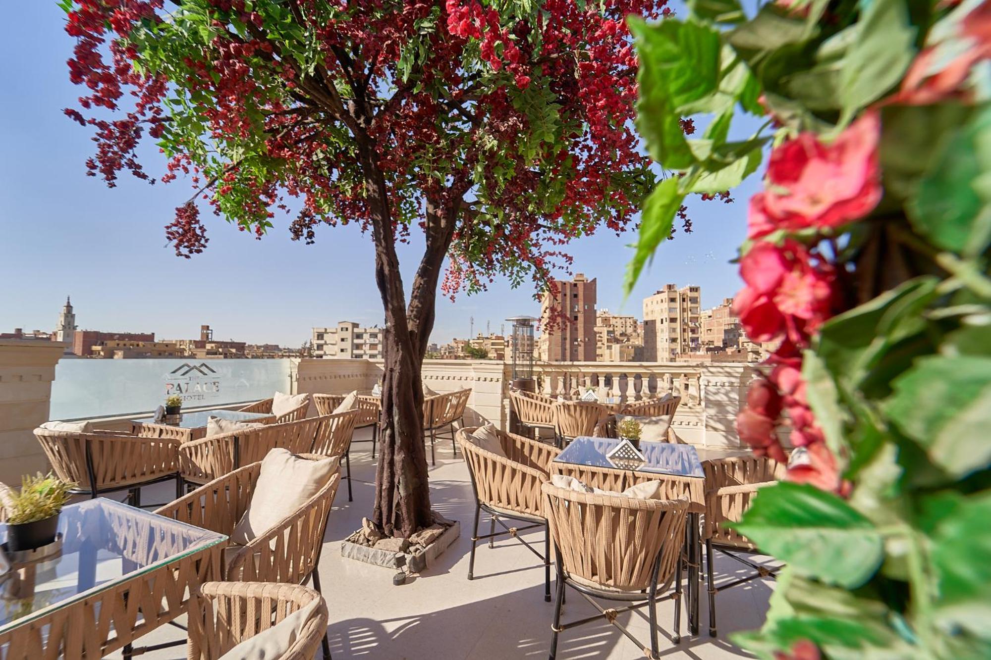 The Palace Pyramids Hotel Nazlet el-Sisi Exterior photo