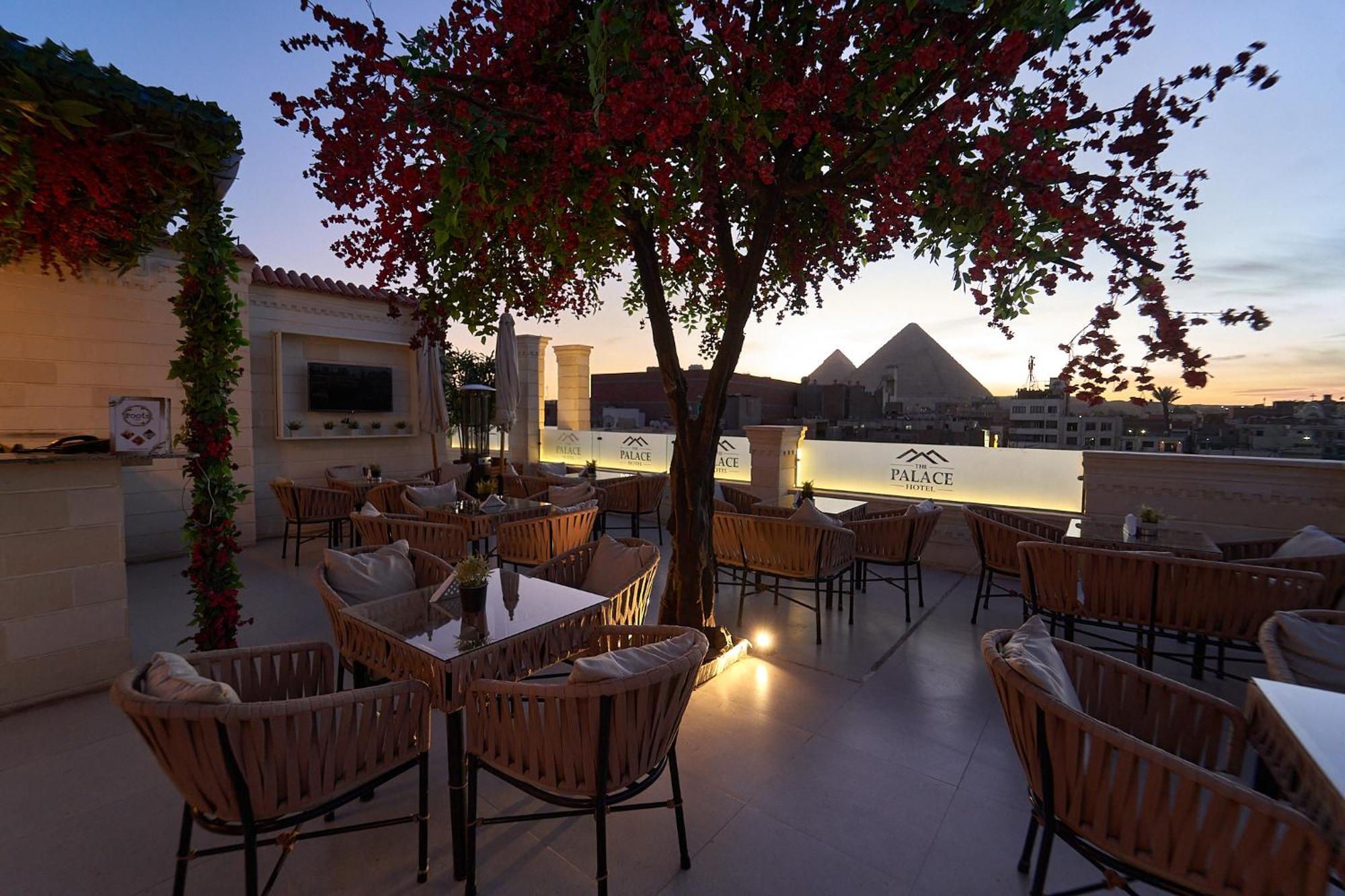 The Palace Pyramids Hotel Nazlet el-Sisi Exterior photo