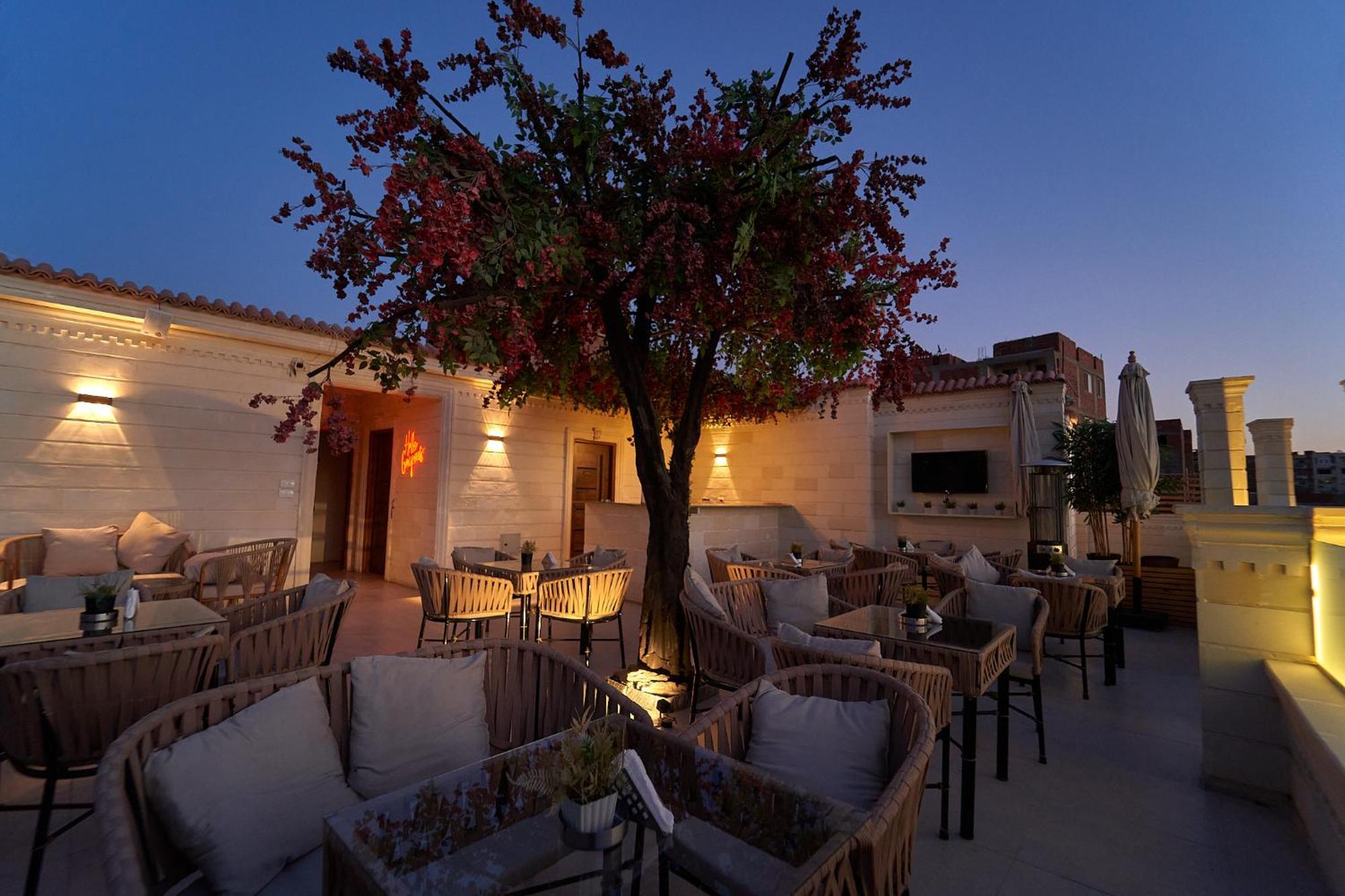 The Palace Pyramids Hotel Nazlet el-Sisi Exterior photo