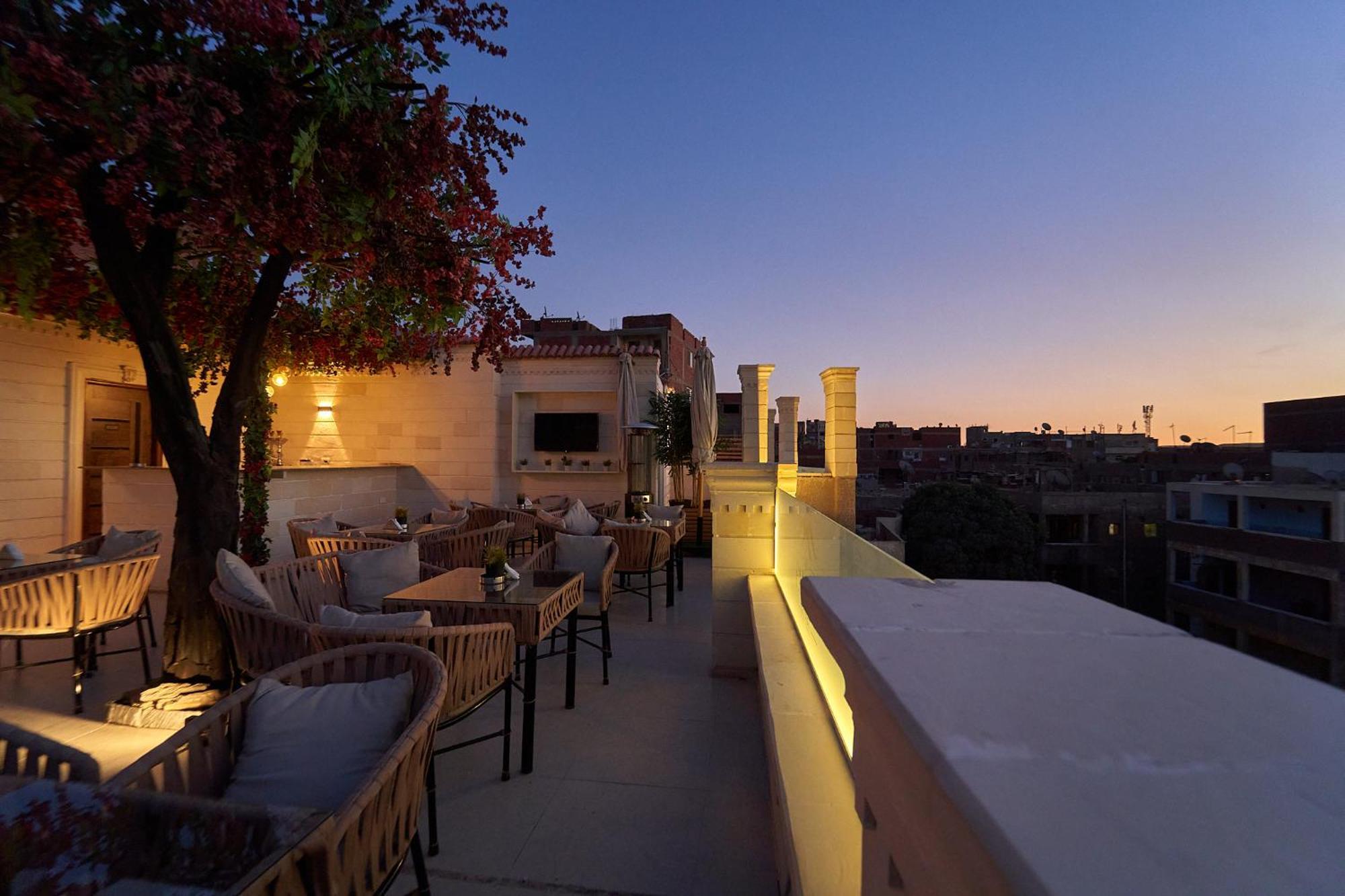 The Palace Pyramids Hotel Nazlet el-Sisi Exterior photo